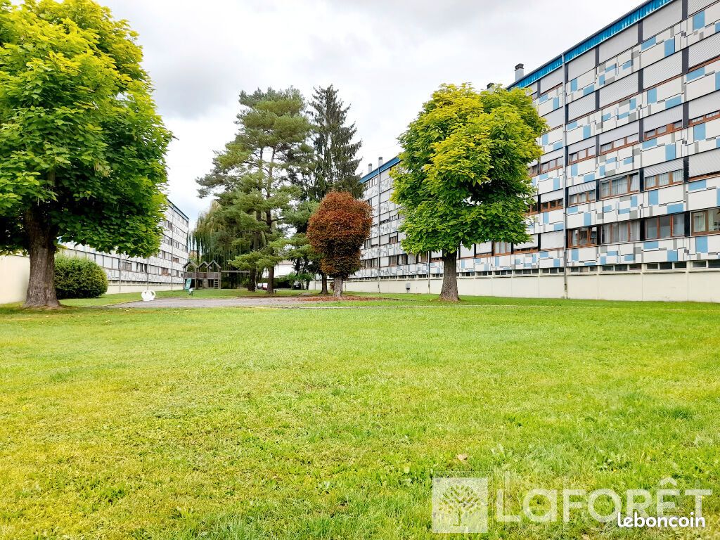 Appartement 5 pièces 84 m² · à Seloncourt · 84 m² · 48 000 €