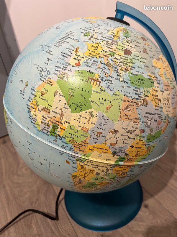 Globe terrestre lumineux pour enfant (image 4)