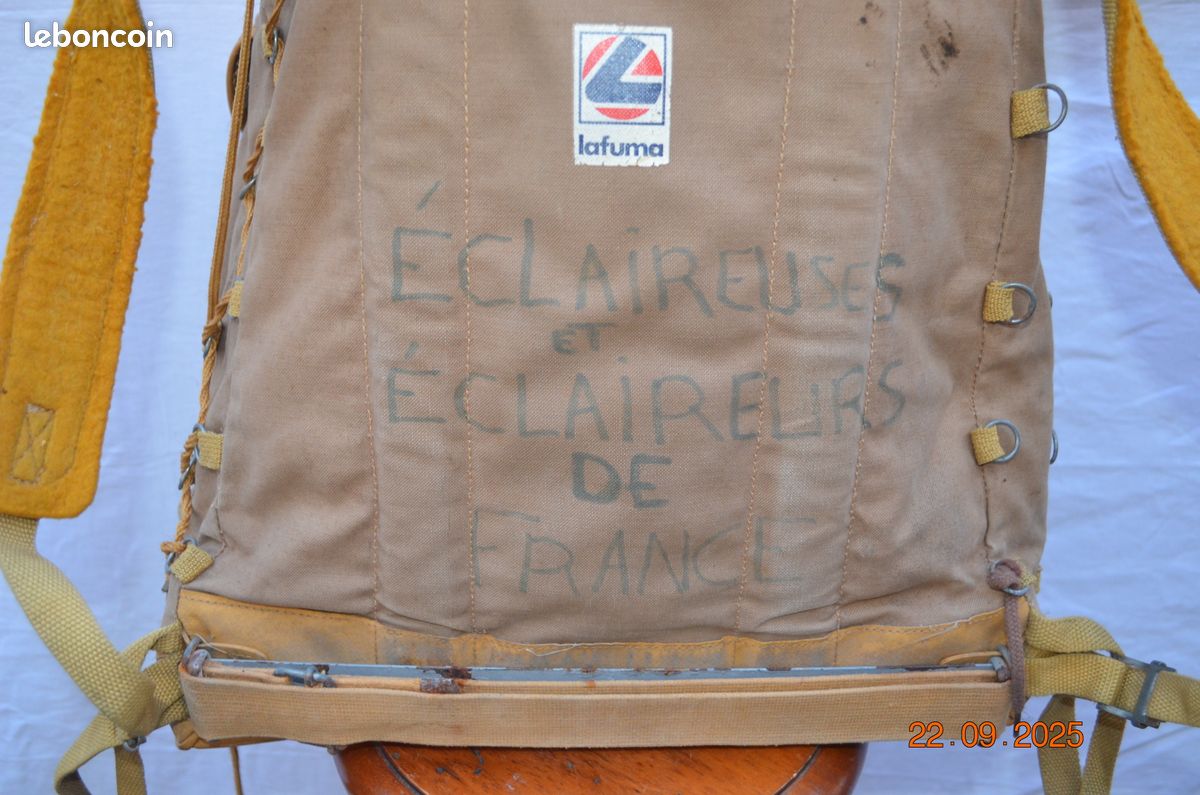 Sac à Dos Vintage Lafuma En Toile Personnalisé Avec 7 écussons Cousus - Excellent état