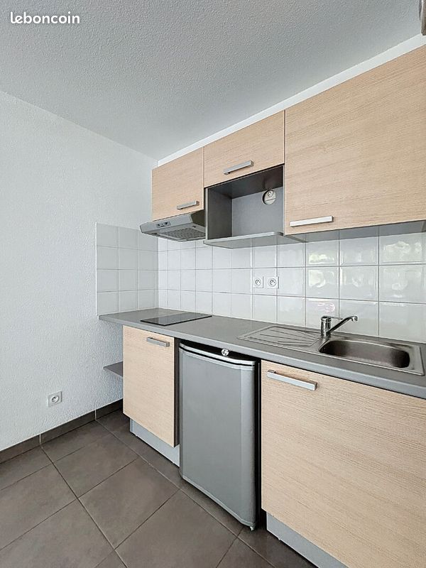 Appartement a louer tassin-la-demi-lune - 2 pièce(s) - 49 m2 - Surfyn