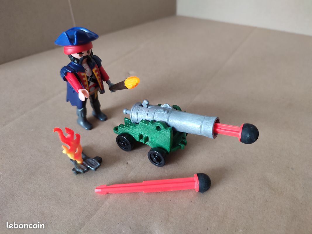 26 / Playmobil – Pirate et canon (image 1)