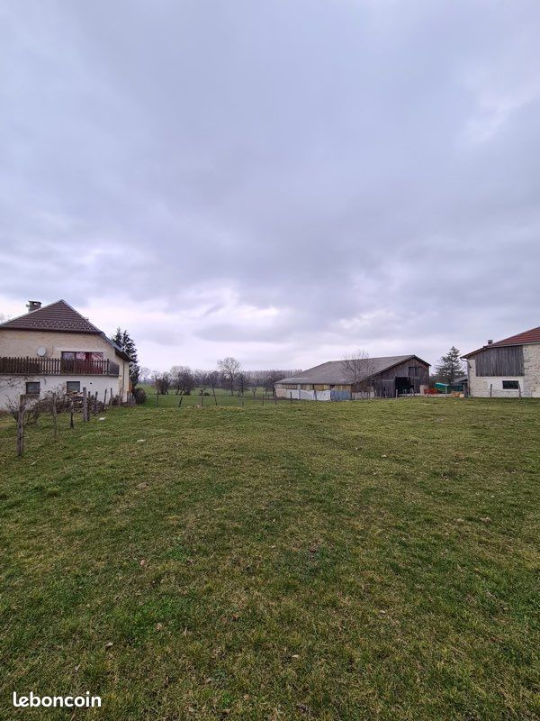 Terrain constructible viabilisé · à Voires · 130 000 €