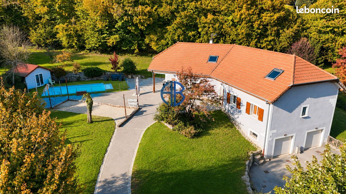 Maison 6 pièces 196 m² · à Corbelin · 196 m² · 469 000 €