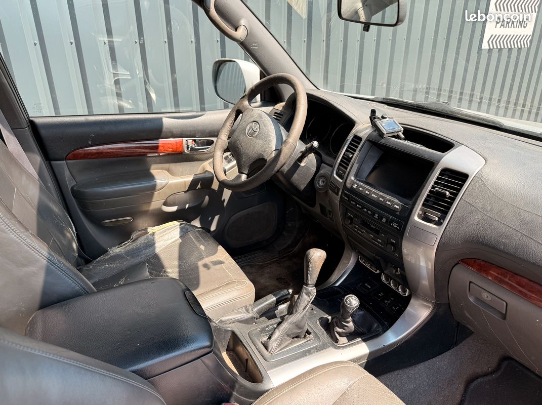 Toyota Land cruiser 2003 (image 3)