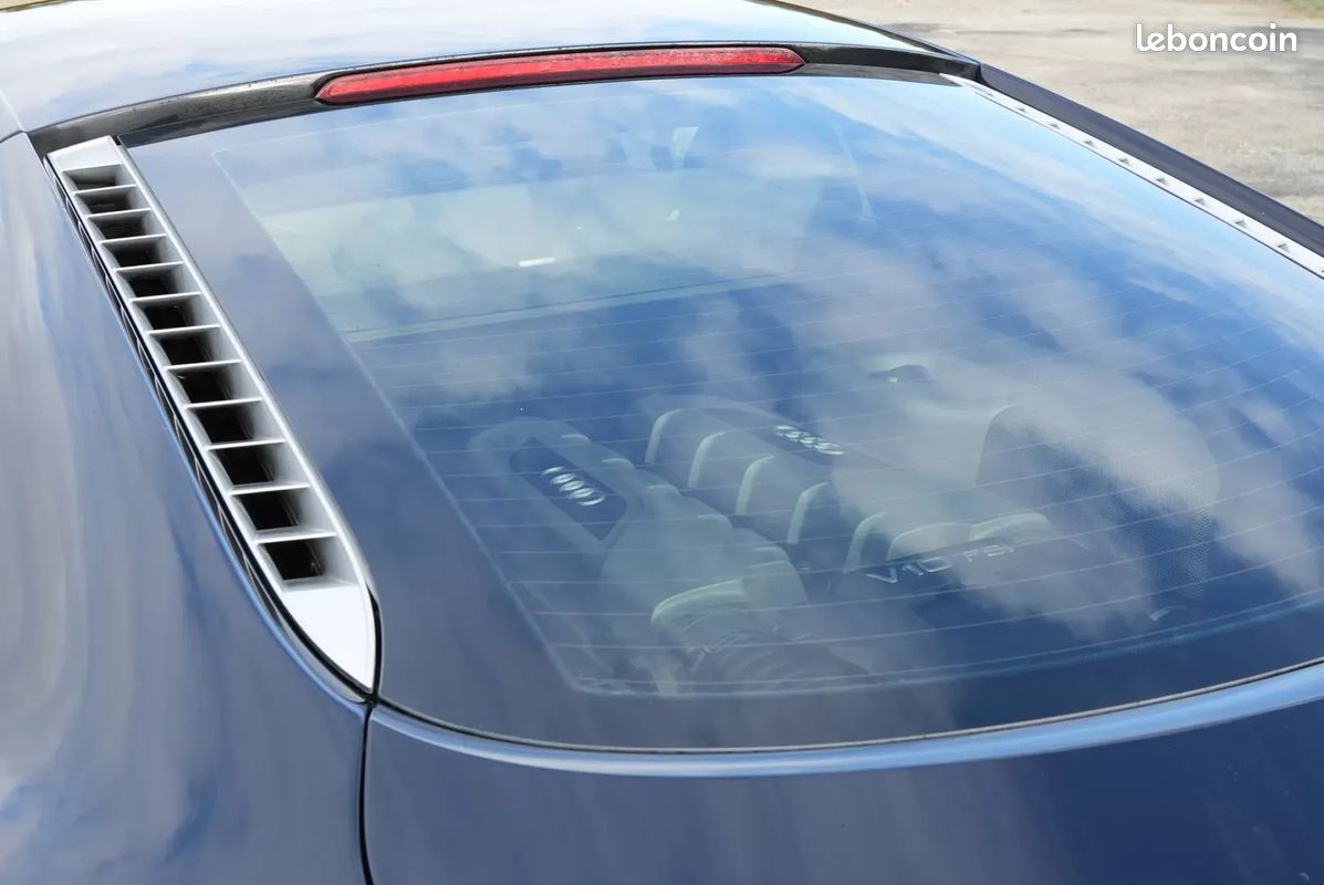 Audi R8 5.2 V10 FSI 525ch R tronic 6 - Suivi d'entretien / HiFi Bang&Olufsen / Caméra de recul / Pack Carbone / Maintien de charge (image 43)