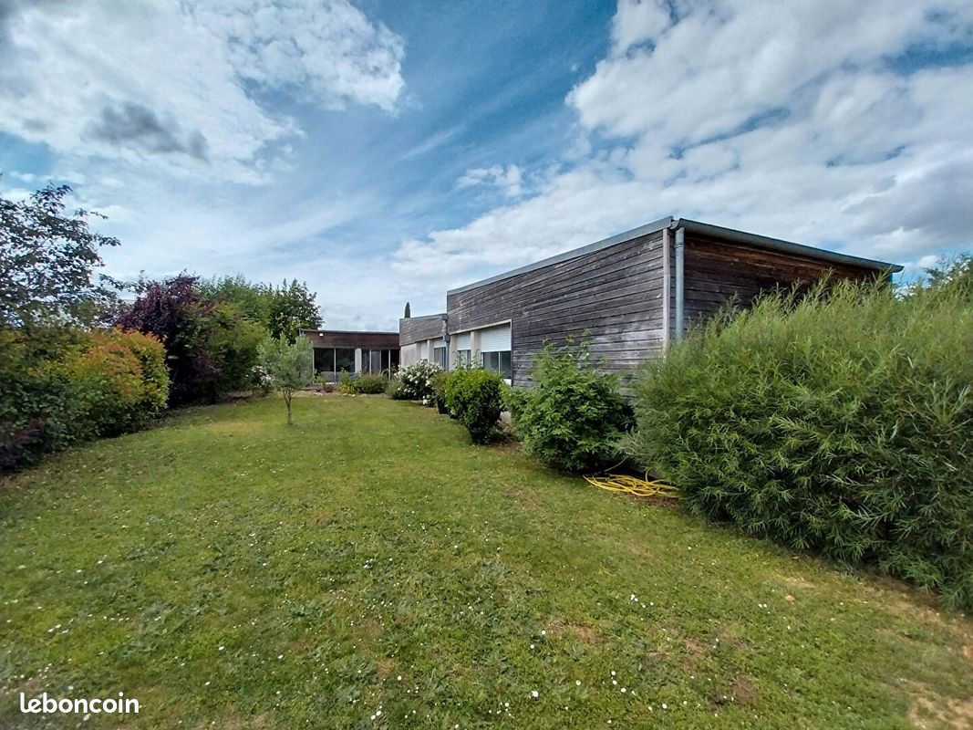 Maison 6 pièces 166 m² · à Poitiers · 166 m² · 328 600 €