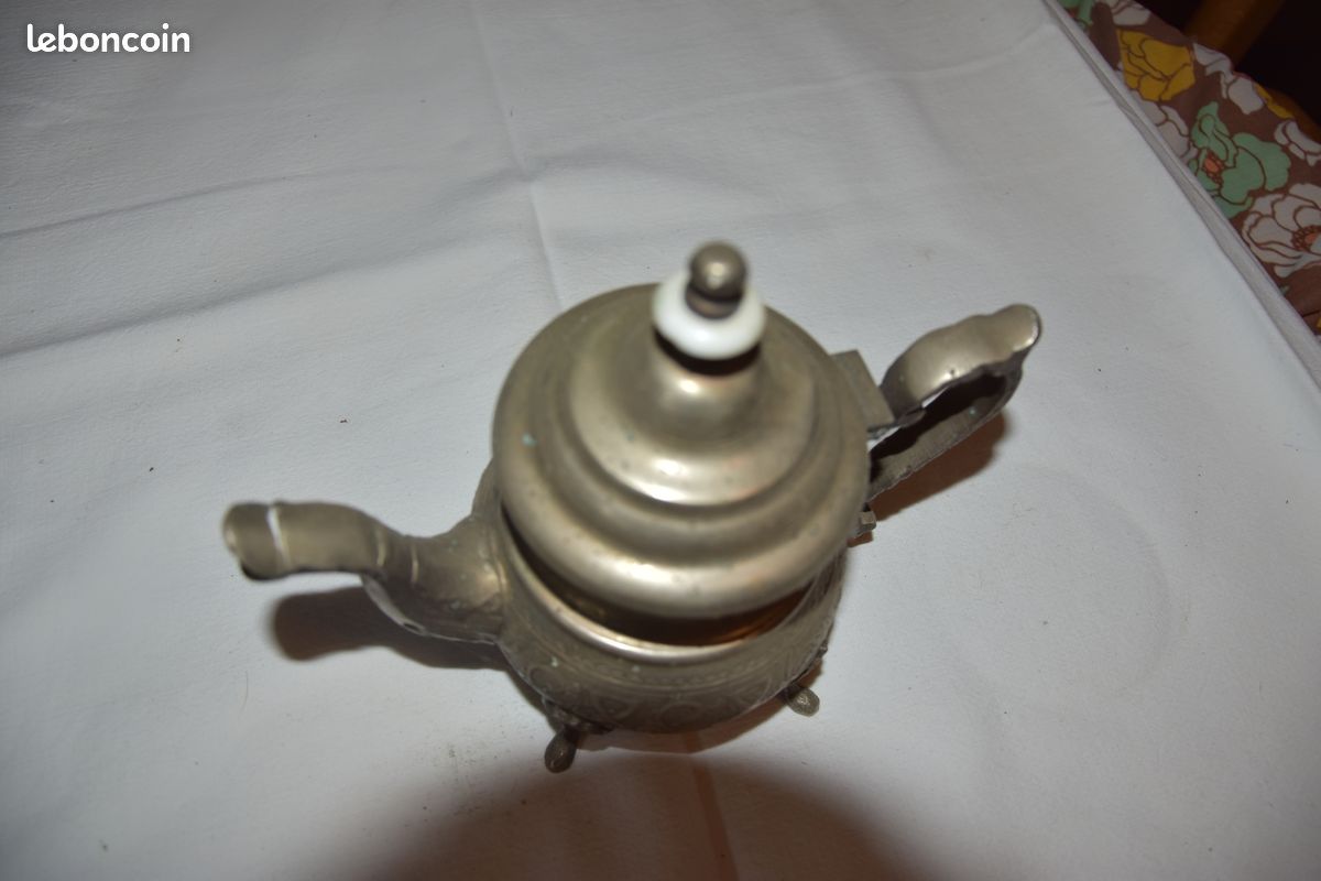 Théière ancienne Musulmane (image 2)