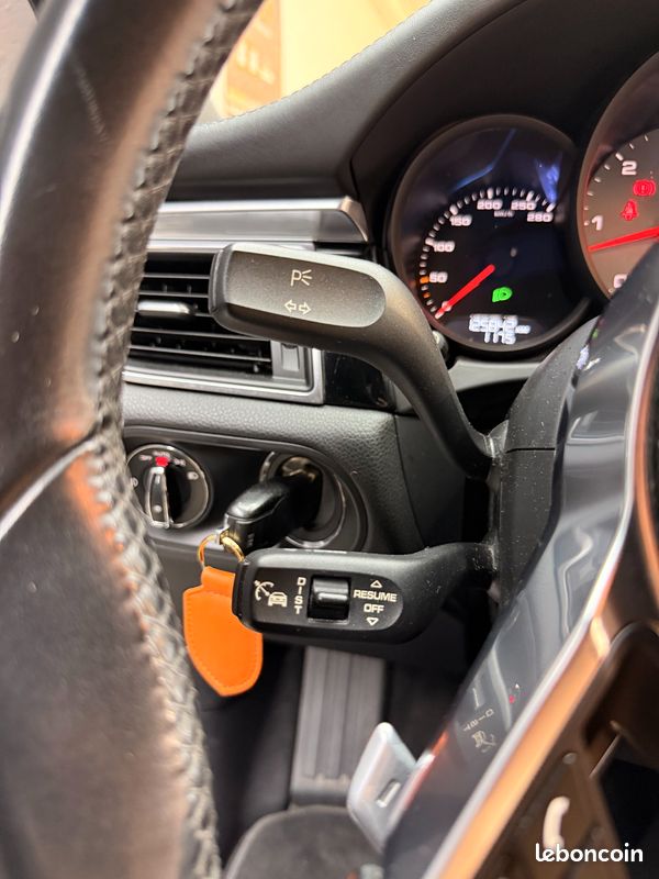 PORSCHE MACAN 3.0 DIESEL 260 S PDK BVA / CARPLAY / SIEGE CHAUFFANT / BOSE SOUND SYSTEM + 4 JANTES HIVEr (image 26)