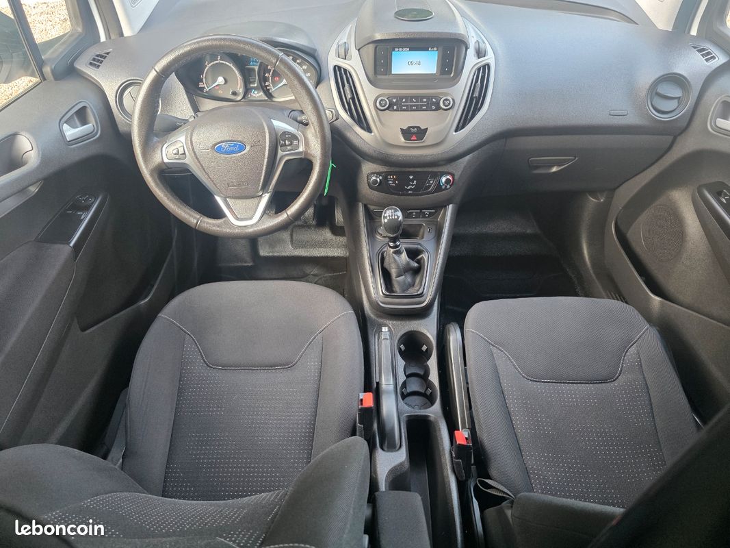 ✅ford transit courrier 1.6 tdci 75 ch trend ⏩️ double porte laterale ⏩️boite 6 vitesses ⏩️sans ad blue ⏩️premiere main⏩️ radar de recul avant et arriere (image 9)