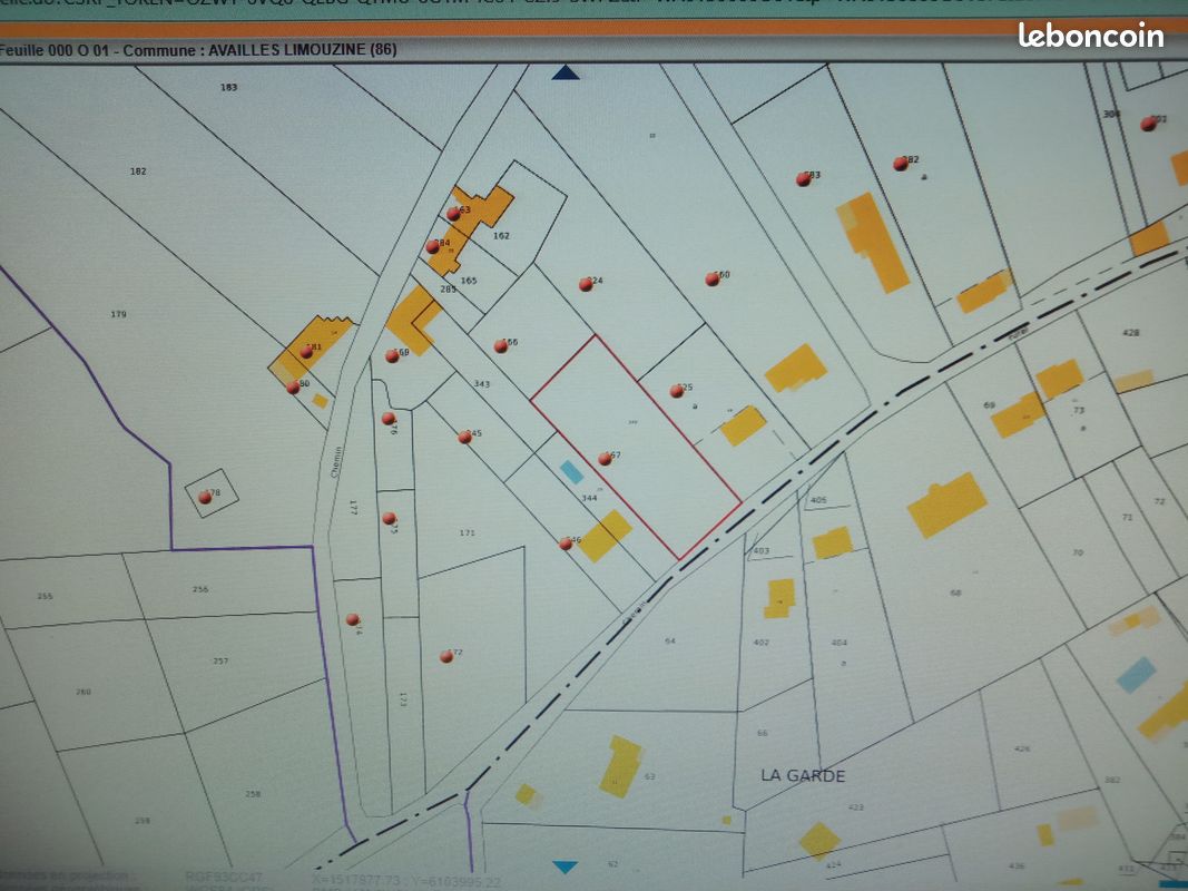 Terrain 2094 m² · à Availles-Limouzine · 14 600 €