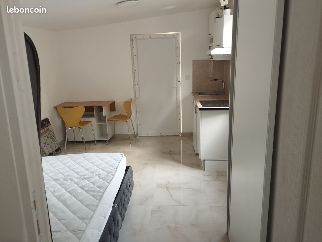 Appartement 1 pièce 20 m² · à Chilly-Mazarin · 20 m² · 700 €/mois