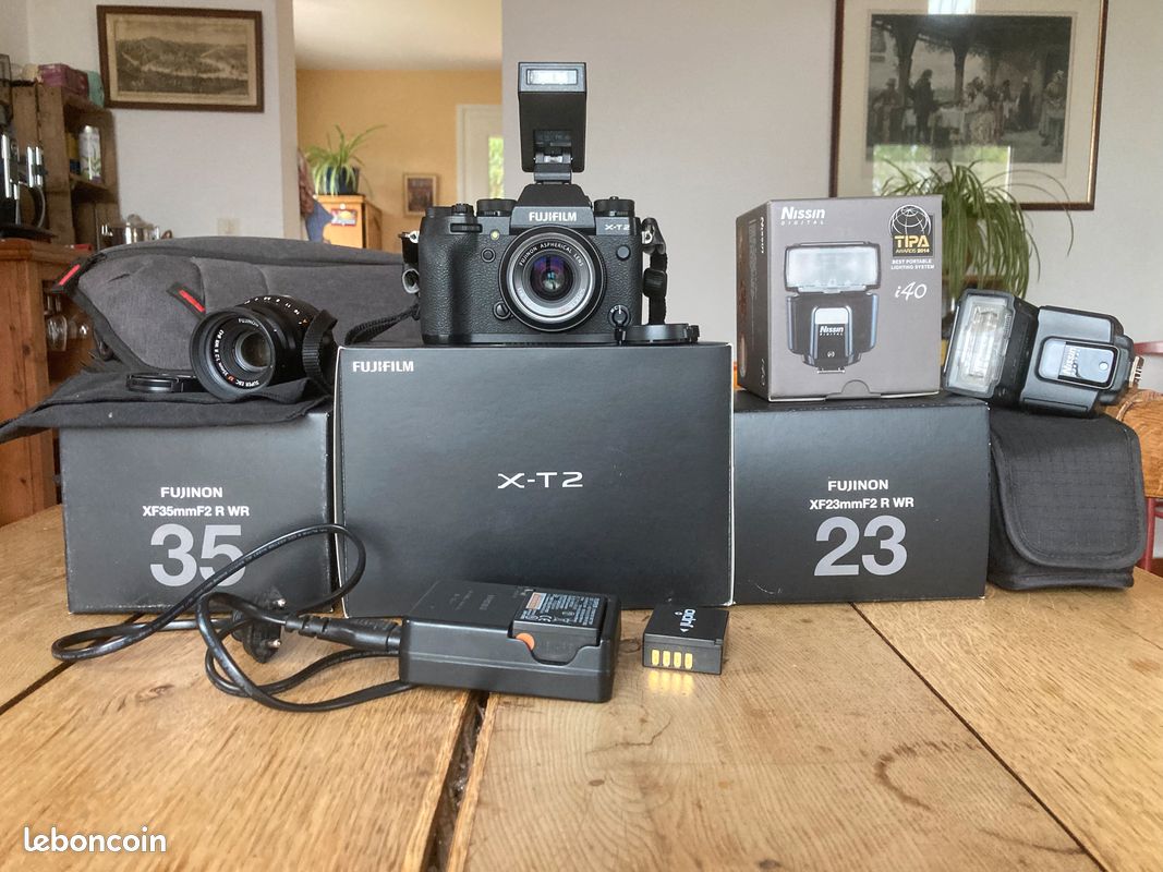 Ensemble Fuji XT-2 - Objectifs XF 35 & 23 (image 1)