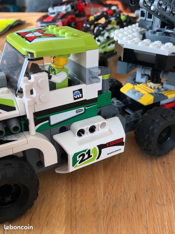 Lego World racers 8864 complet-TBE (image 8)