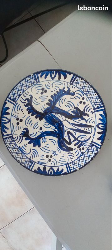 Assiette en Faïence coq peint main et signée (image 1)