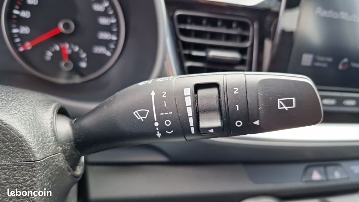 Kia Stonic 1.0 T-GDI 100 CH Active Business (image 17)