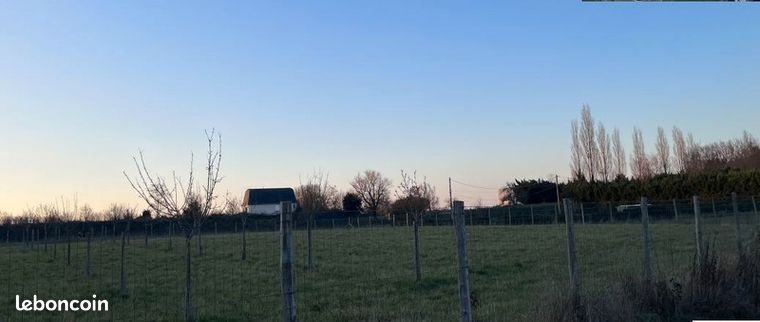 Terrain 8 360 m² Sainte Catherine De Fierbois