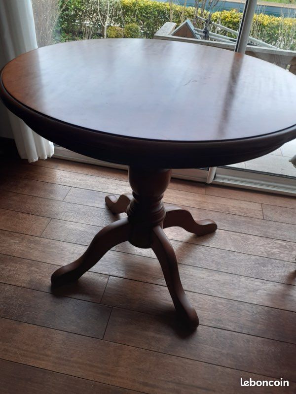 Table guéridon en bois massif (image 1)