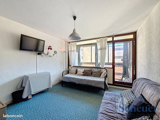 Studio 1 pièce 25 m²