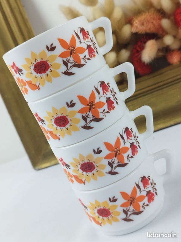 Lot De 4 Tasses à Café Arcopal Vintage, Motif Fleurs, Parfait état