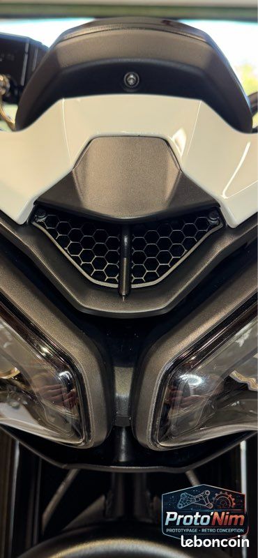 Grille entrée d’air Triumph Street Triple 765 (image 1)