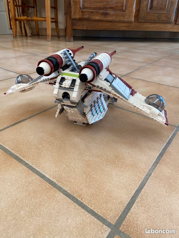 Republic Gunship Lego (image 4)