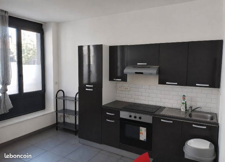 Appartement 1 pièce 30 m² · à Saint-Étienne · 30 m² · 390 €