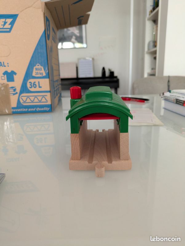 Brio Tunnel garage train (33574) (image 4)