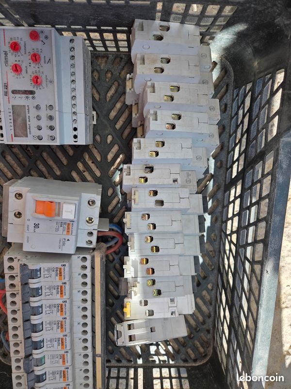 Disjoncteurs marque Merlin Gerin multi9 Déclic / DPN / ID' clic (image 6)