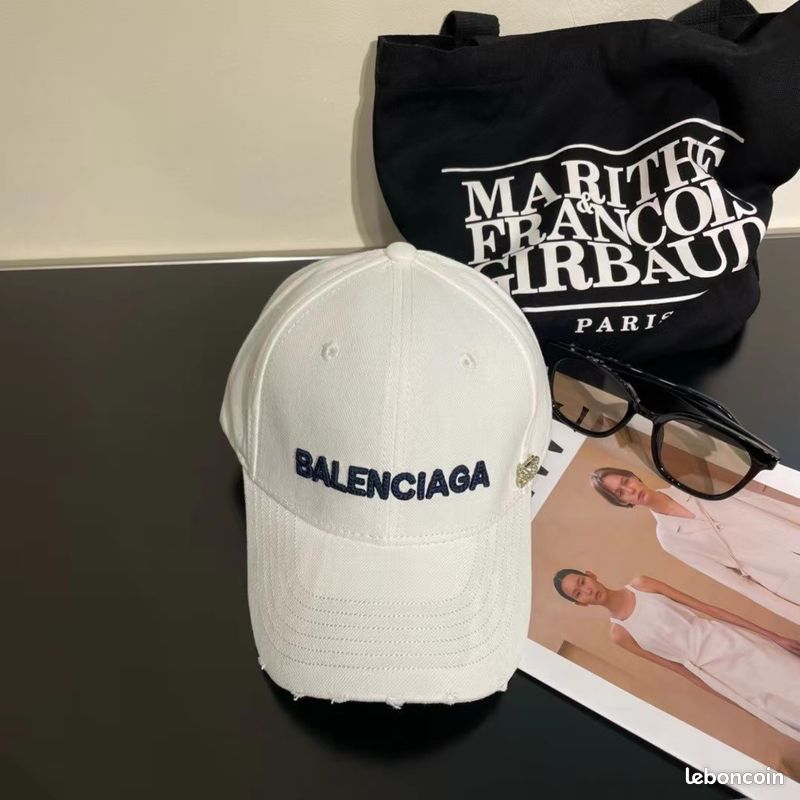 balenciaga hat original