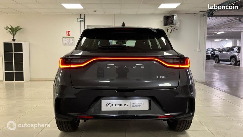 Lexus Lbx 1.5 136ch Business Plus 2WD MY26 (image 6)
