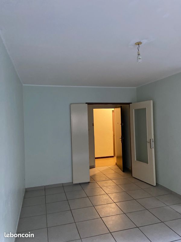 Appartement 2 pièces 42 m² · à Saint-Mandrier-sur-Mer · 42 m² · 582 €