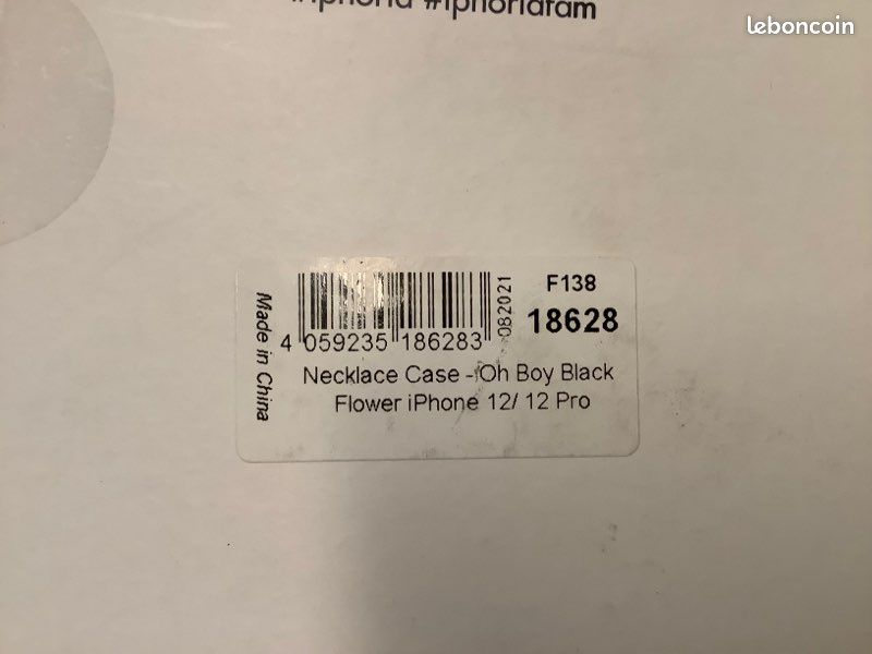 Coque iPhone 12/12 pro avec chaîne (image 3)