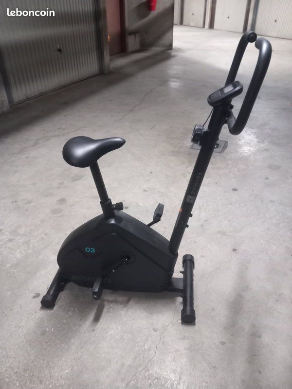 Vélo d'appartement Domyos Essential 03 – État neuf (jamais servi - Main Image