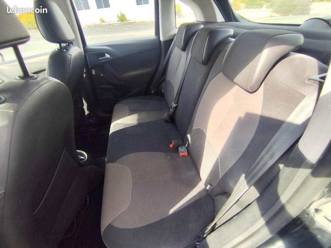 CITROEN C3 1.2 PureTech 12V - 82 2009 BERLINE Confort PHASE 2 (image 14)