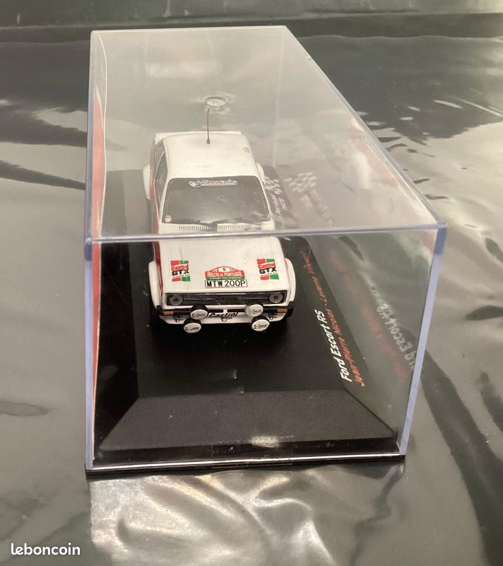 Die Cast  Ford Escort Mk II - 1100 Popular - Jade Vert  TROFEU