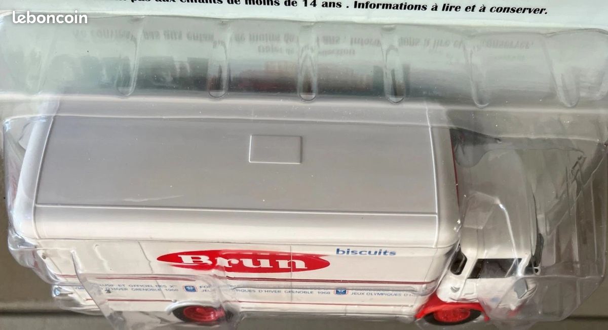 CAMION MINIATURE BOURBON Berliet moteur à friction avec remorque