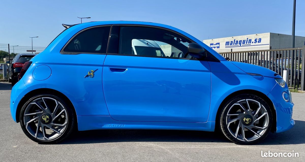 ABARTH 500 e Cabriolet / 42 kWh 155 CH BVA / Scorpionissima / Française / 1er Main / Suivi (image 14)
