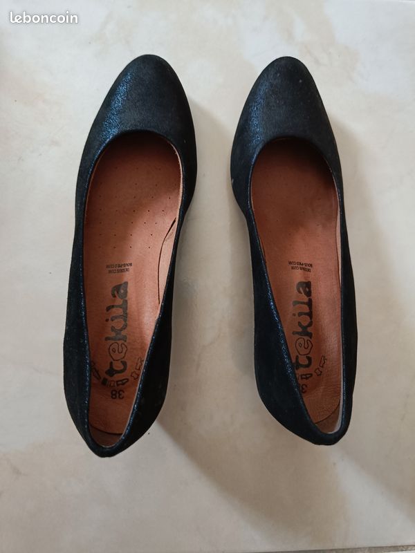 Belles chaussures escarpins à petit talon cuir véritable qualité élégants femme bleu marine doré (image 10)