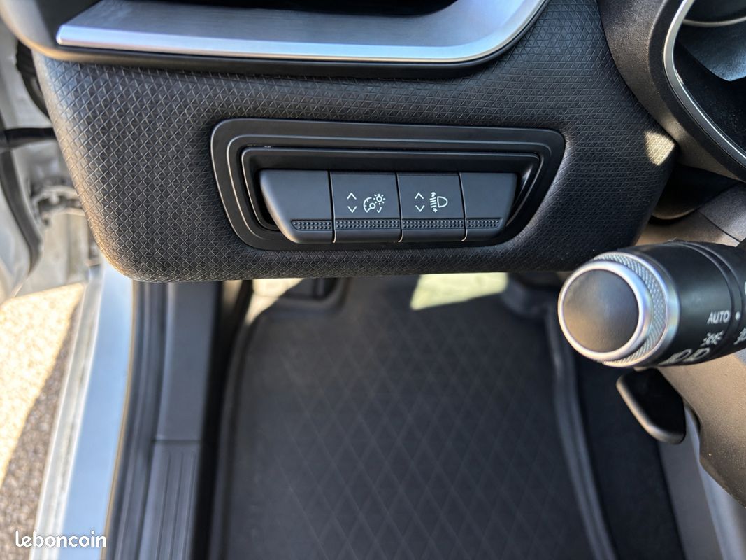 Renault clio v societe clio blue dci 85 air (image 19)