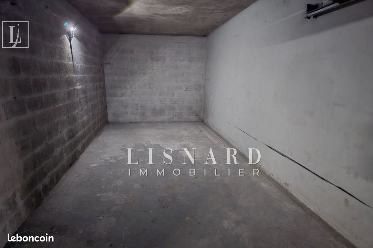 Parking 18 m² · à Vallauris · 18 m² · 39 000 €