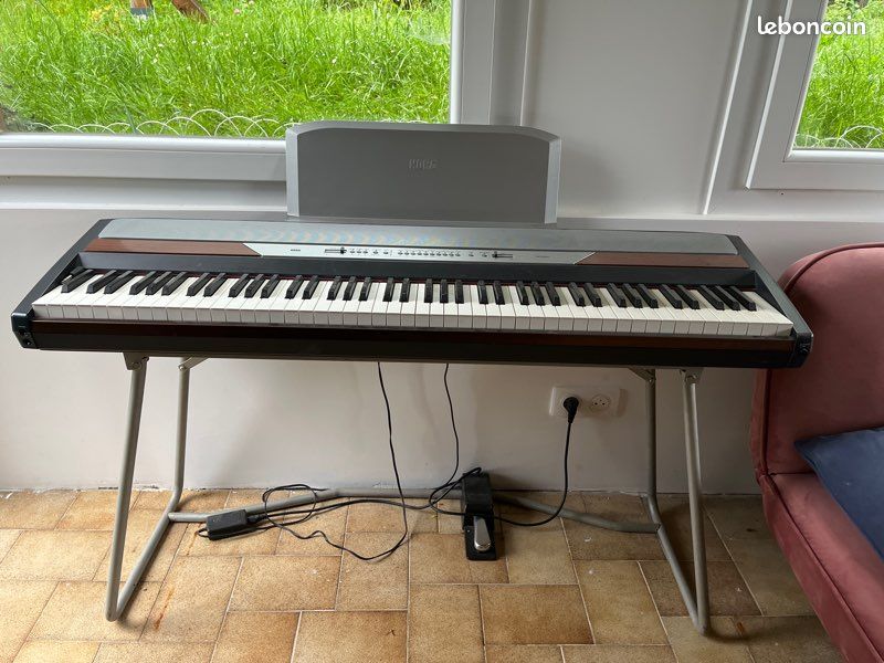 Piano / clavier numérique korg sp-250 (image 1)