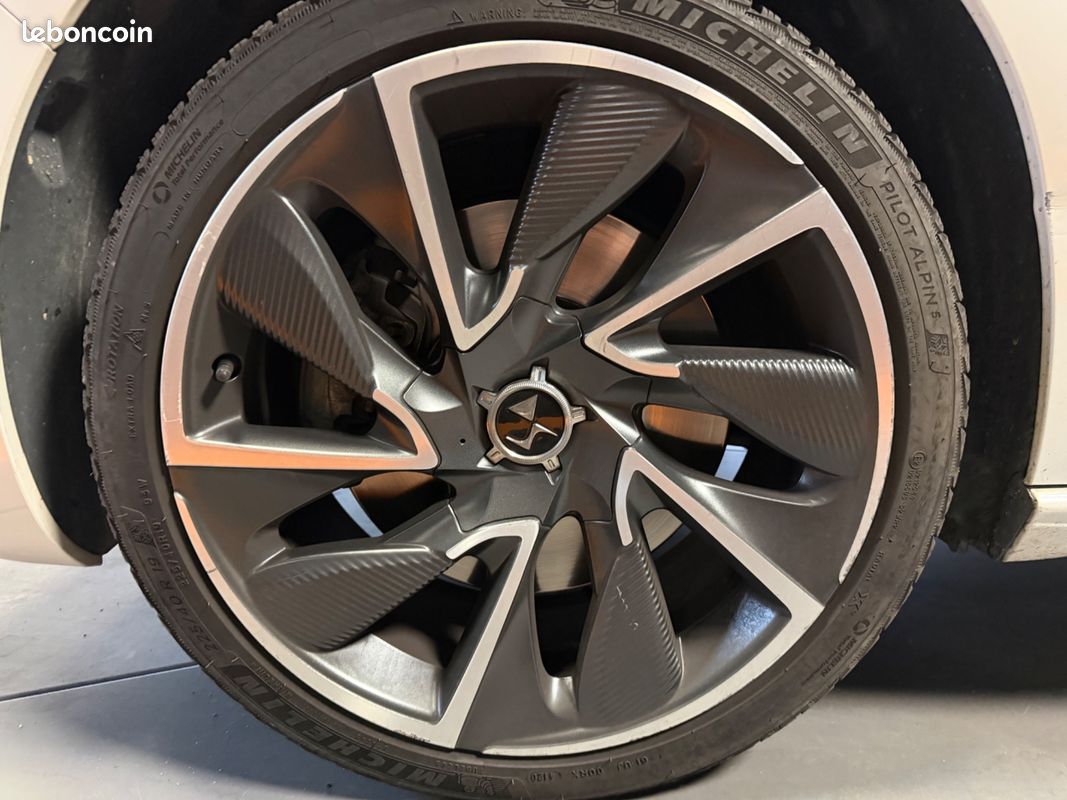 Ds ds 4 1.6 thp 210 sport chic start & stop / caméra de recul (image 9)