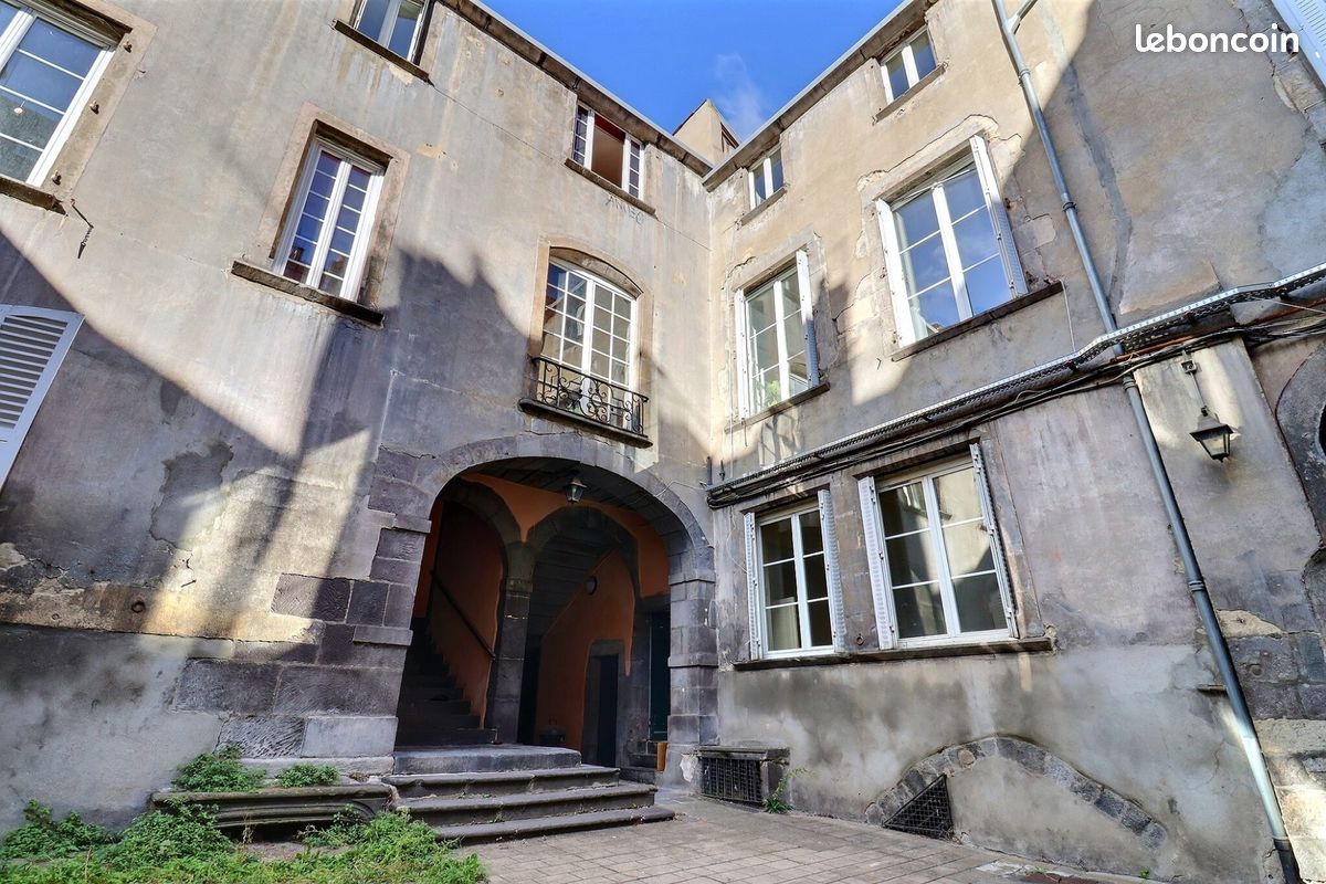Appartement 1 pièce 53 m² · à Clermont-Ferrand · 53 m² · 97 000 €