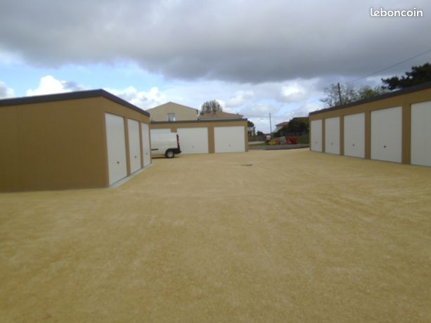 Garages/Box à louer à la Tremblade