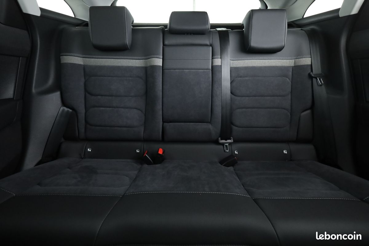 Citroen C4 1.2 PureTech Max EAT8 131 ch (image 9)