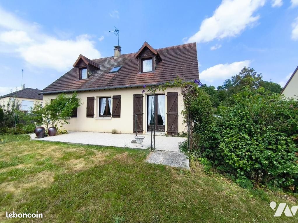 Maison 5 pièces 116 m² · à Domfront en Poiraie · 116 m² · 157 500 €
