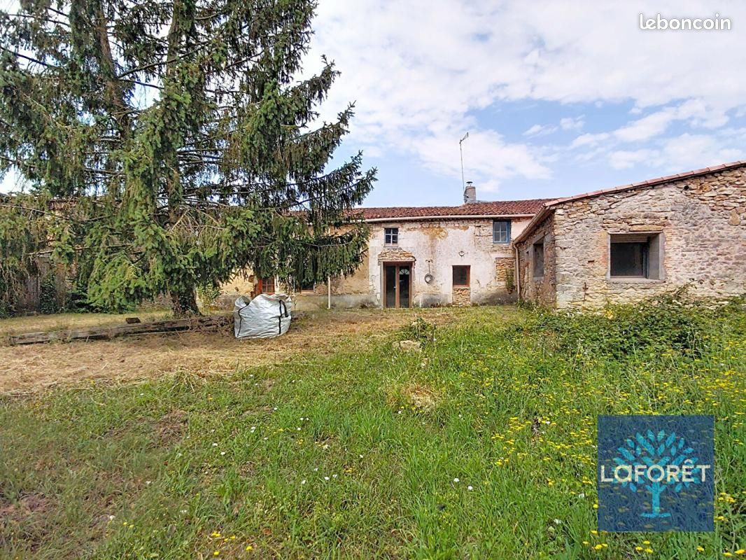 Maison 3 pièces 108 m² · à La Chapelle-Thémer · 108 m² · 79 000 €