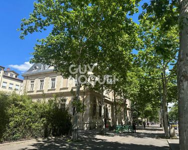 Appartement 328 000 € - 93 m²
