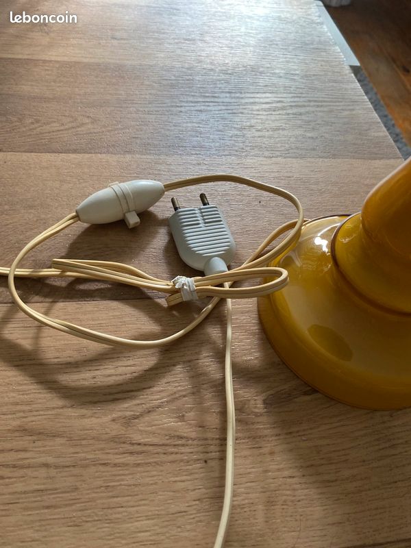 Lampe en opaline vintage hauteur 40 cm (image 3)