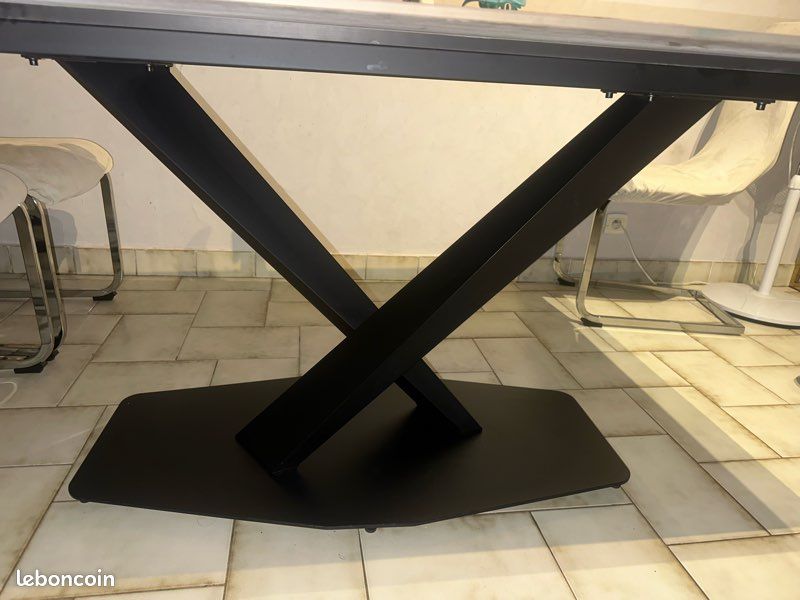 Table à manger en céramique (image 2)